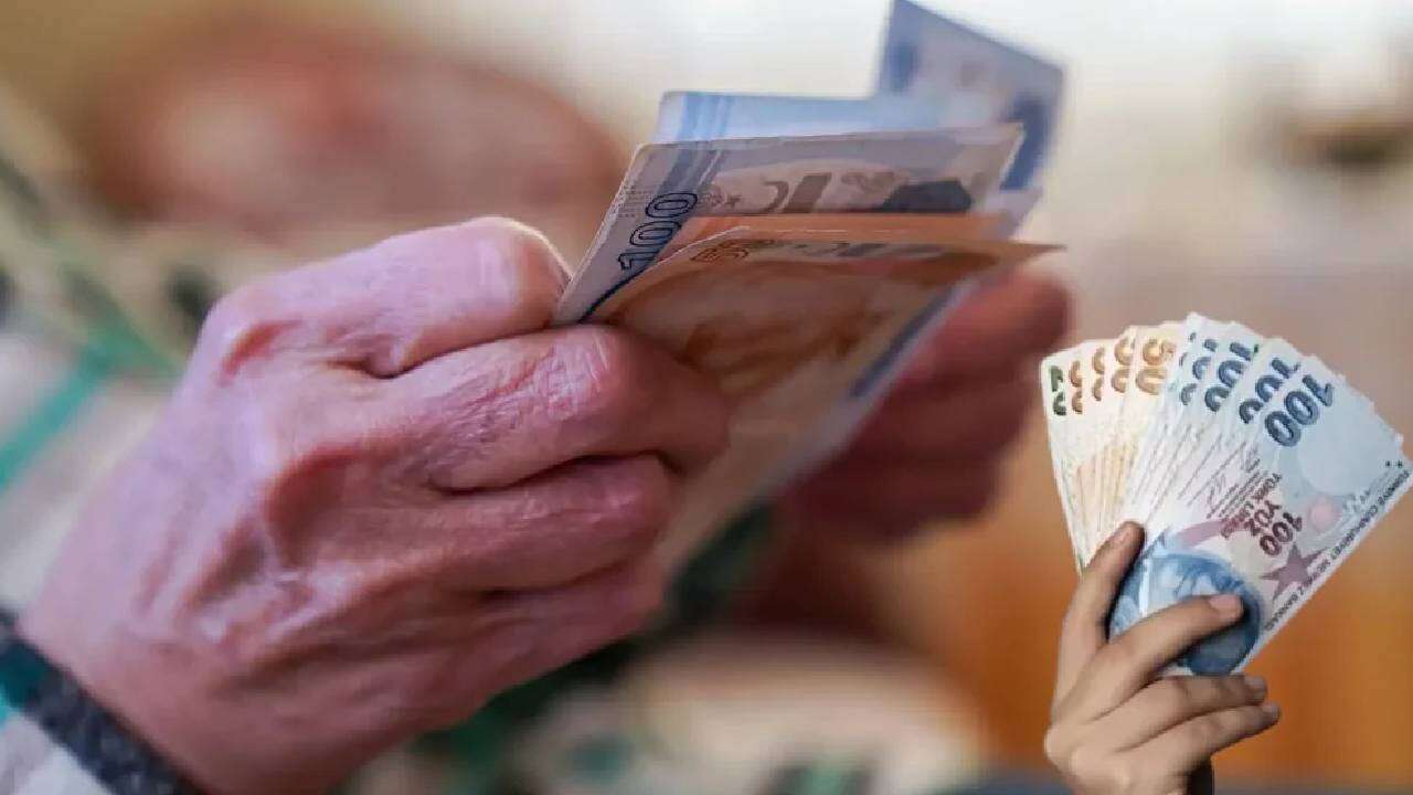 Annelere 6 yıllık erken emeklilik avantajı: SGK'dan 2160 gün prim kazandıran hak, işte e-Devlet başvuru ekranı! 9